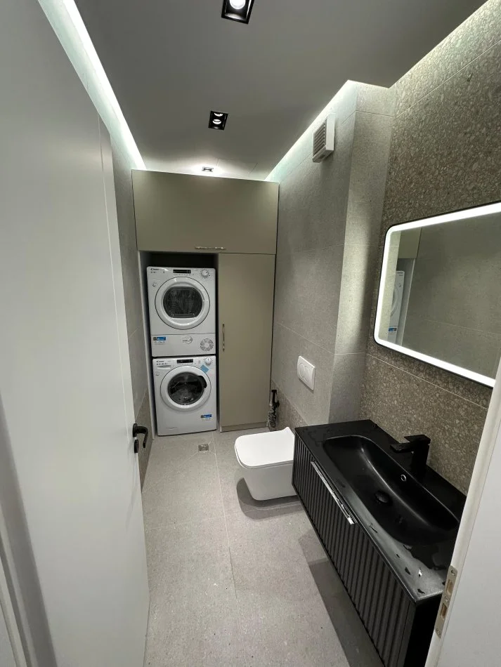 Tirane, jepet me qera apartament 2+1 Kati 2, 100 m² 1.000 € (Don Bosko)