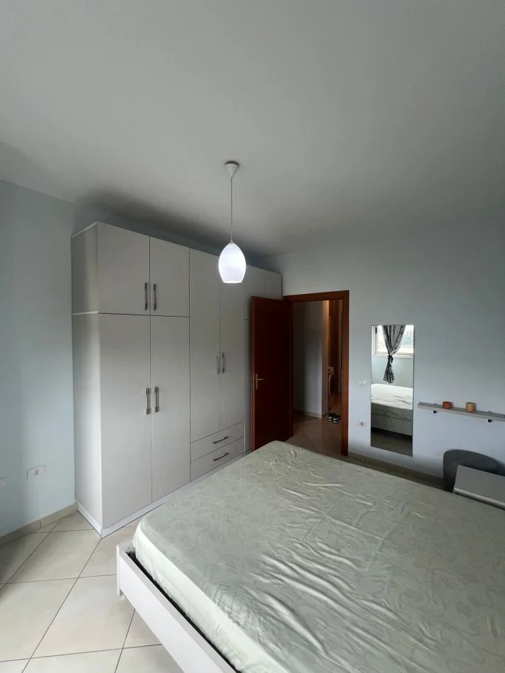 Tirane, jepet me qera apartament 1+1 Kati 5, 60 m² 450 € (Don Bosko)