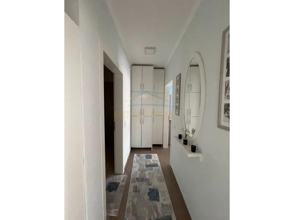 Shqiperi, shitet apartament 2+1 Kati 8, 97 m² 152.000 € (Unaza e Re)