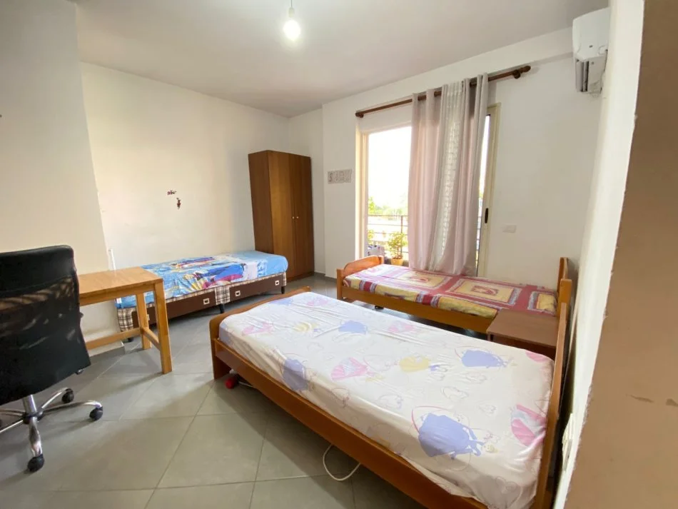Tirane, jepet me qera apartament 2+1 Kati 5, 110 m² 370 € (Shkozë)