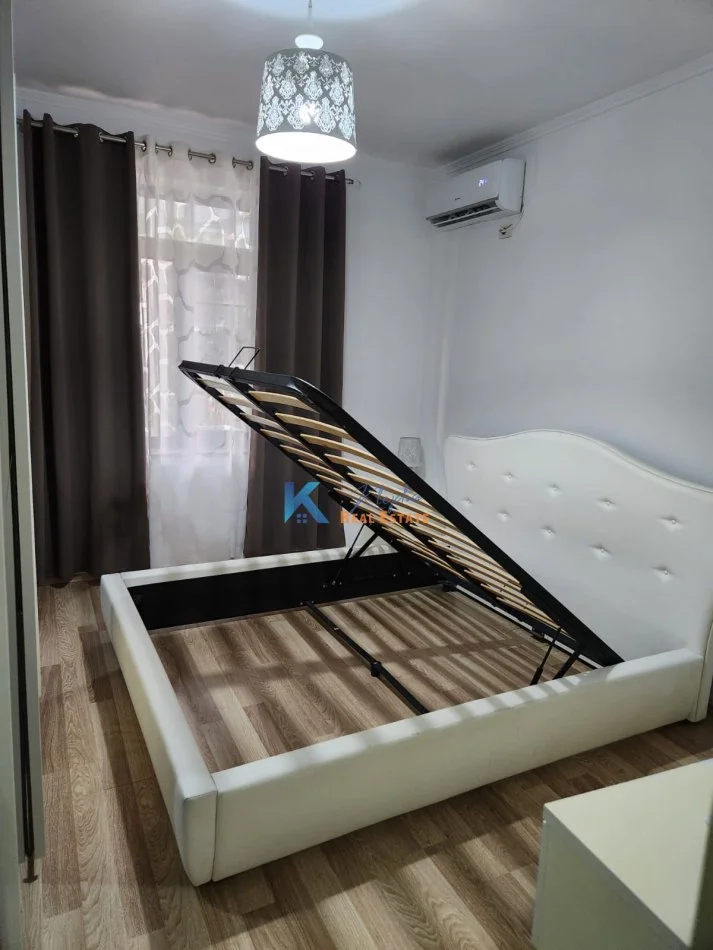 Tirane, jap me qera apartament 2+1+Ballkon Kati 1, 95 m² 550 € (Kodra e Diellit, Rruga Bill Klinton, afer Cok Market)