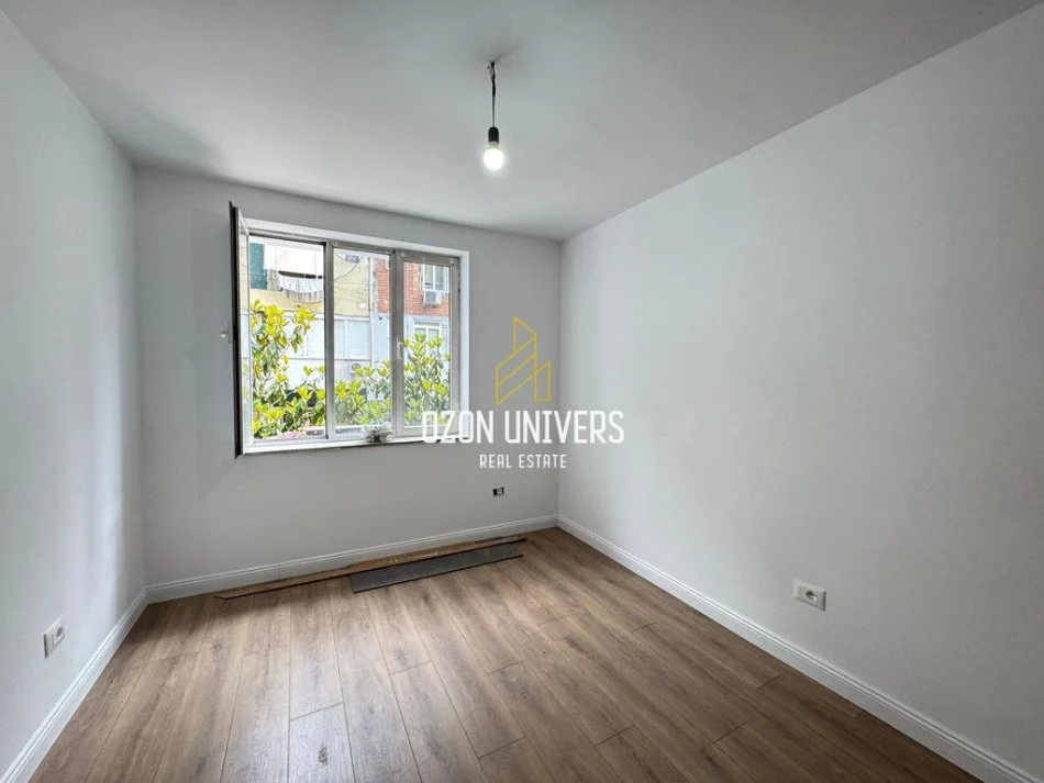 Ambient biznesi për qira në Bllok , 800€/muaj