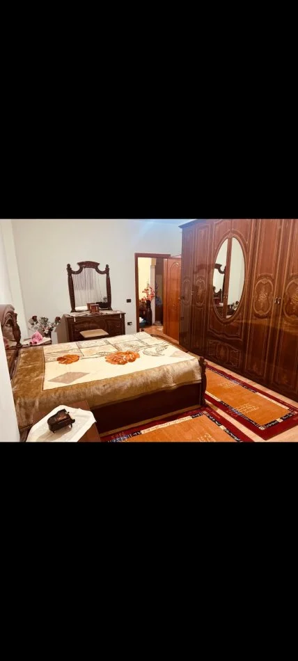 Tirane, jepet me qera apartament 2+1 Kati 2, 105 m² 430 € (Rruga Jordan Misja)