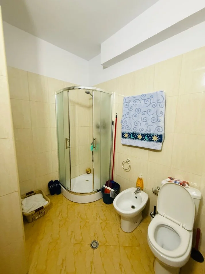 Tirane, jepet me qera apartament 1+1 Kati 5, 62 m² 450 € (Astir)