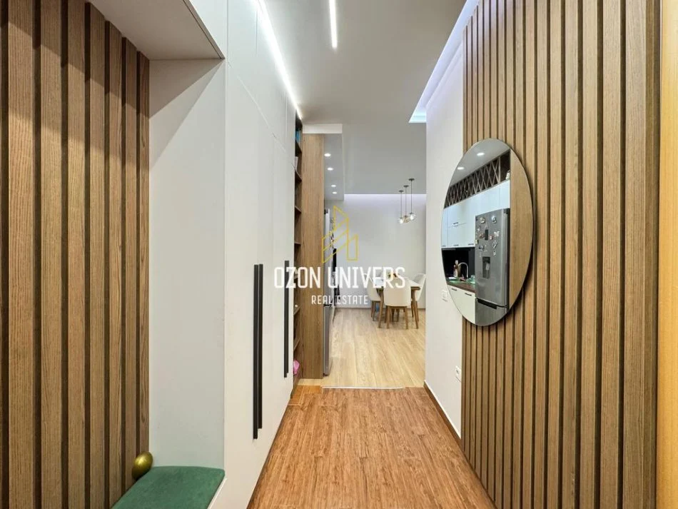 Tirane, jepet me qera apartament 2+1+Ballkon Kati 2, 85 m² 600 € (Apartament 2+1 me Qira tek Kompleksi Bora, Liqeni i Thatë !)