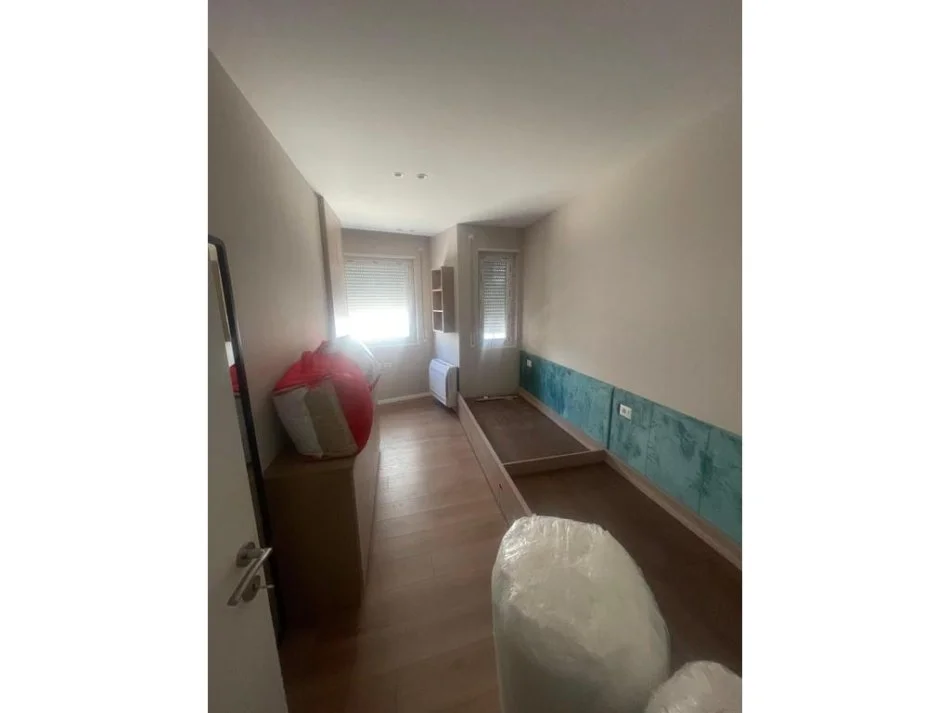 Tirane, shitet apartament 2+1+Aneks+Ballkon Kati 5, 89 m² 270.000 € (qender)
