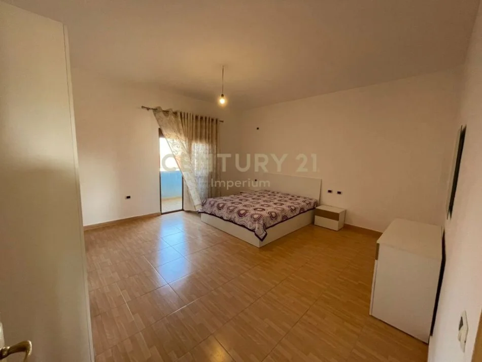 Tirane, jepet me qera apartament 2+1+Ballkon Kati 3, 104 m² 500 € (Siri Kodra)
