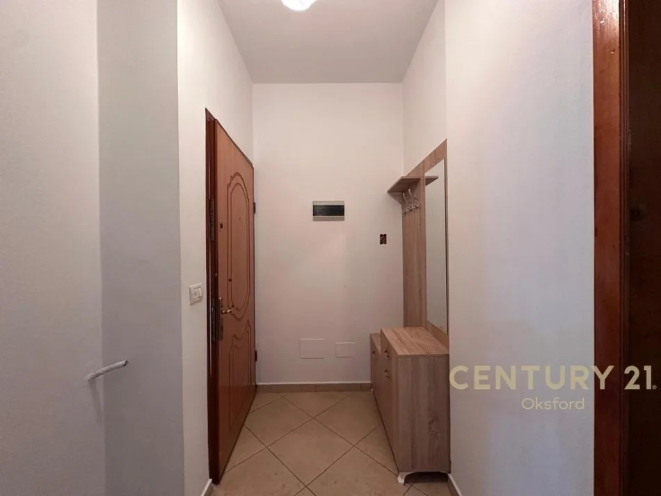 Tirane, jepet me qera apartament 1+1 Kati 5, 60 m² 500 € (Ferit Xhajko)