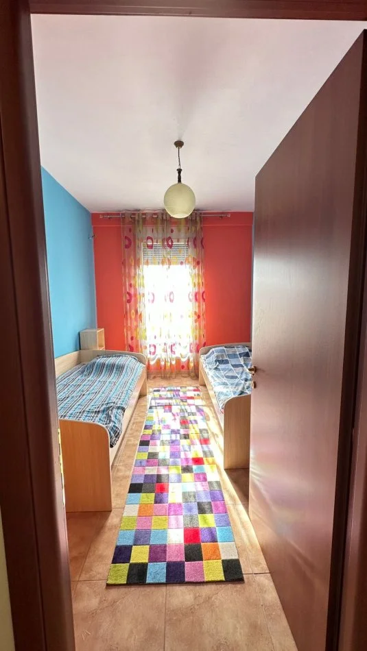 Tirane, jepet me qera 2+1 Kati 5, 86 m² 550 € (Dritan Hoxha)