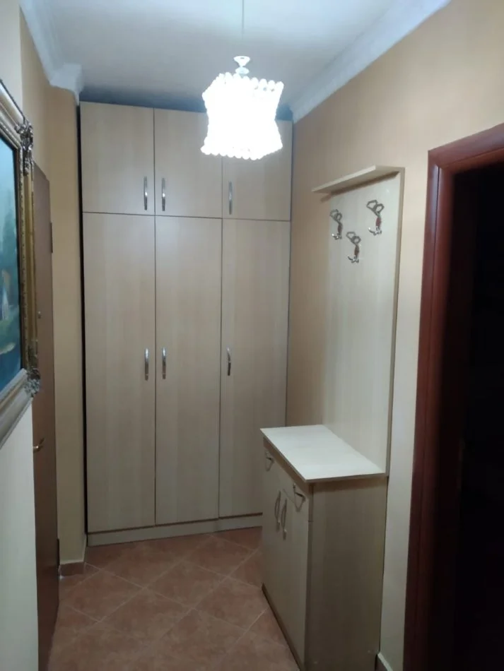 Tirane, jepet me qera apartament 2+1 Kati 7, 90 m² 450 € (Unaza e Re)