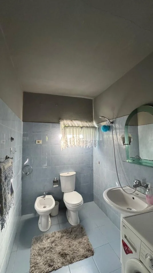 Tirane, jepet me qera apartament 1+1 Kati 1, 45 m² 450 € (Zogu i Zi)
