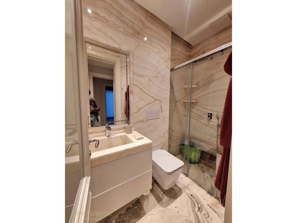 Tirane, shes apartament 3+1 Kati 3, 140 m² 640.000 € (liceu artistik)