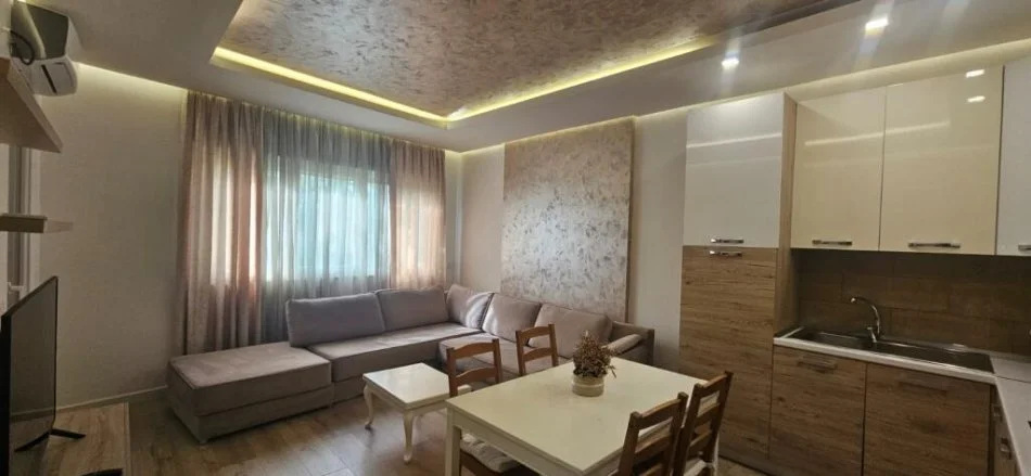 Tirane, jepet me qera 1+1+Ballkon , 80 m² 520 € 