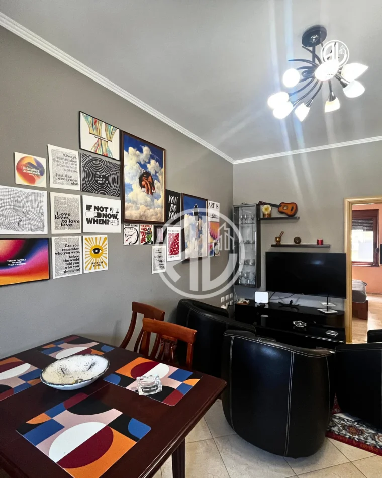 Durres, jepet me qera 1+1 Kati 5, 400 € 