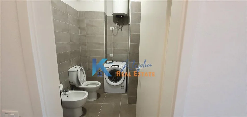 Tirane, jap me qera apartament 2+1+Ballkon Kati 0, 82 m² 500 € (Ali Dem, te kompleksi Mangalem)