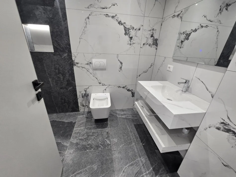 Tirane, shitet apartament 1+1 Kati 6, 64 m² 118.000 € (Pazari i Ri)