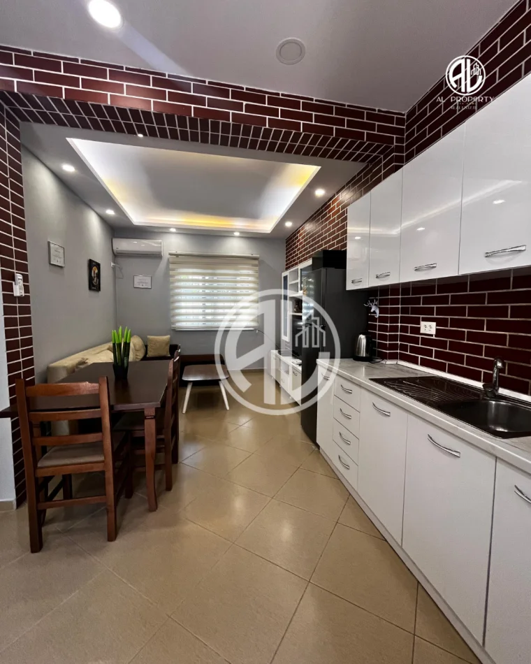 Durres, jepet me qera 1 Katshe , 500 € 