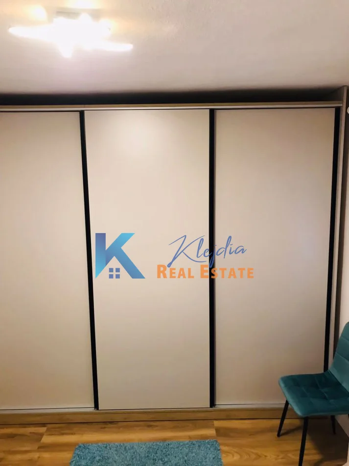 Tirane, jap me qera apartament 1+1+Ballkon Kati 5, 65 m² 650 € (Rruga Mine Peza)