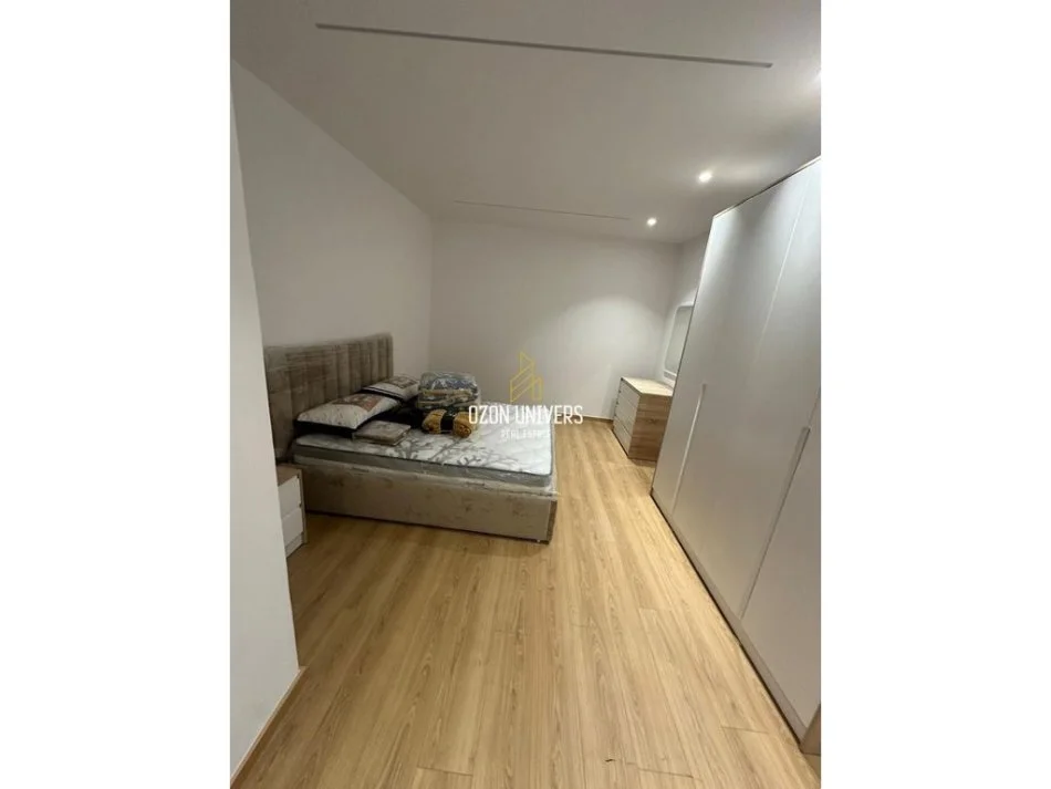 Tirane, jepet me qera apartament 1+1 Kati 1, 57 m² 700 € (Pranë Ringu-t – Zogu i Zi)