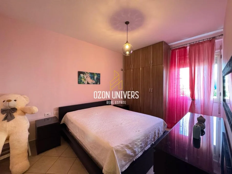 Tirane, jepet me qera apartament 2+1+Ballkon Kati 4, 104 m² 550 € (Astir)