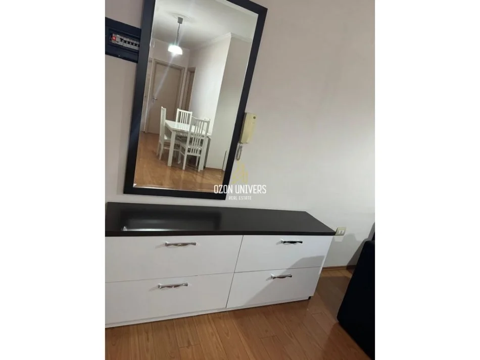 Tirane, jepet me qera apartament 1+1+Ballkon Kati 6, 70 m² 550 € (21 Dhjetori)