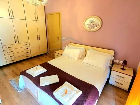 Tirane, jepet me qera apartament 1+1 Kati 2, 72 m² 700 € 