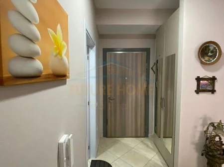 Tirane, jepet me qera apartament 1+1 Kati 5, 56 m² 490 € 