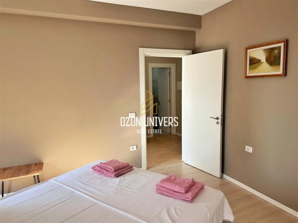 Tirane, jepet me qera apartament 1+1 Kati 5, 65 m² 690 € (Rruga e Elbasanit)