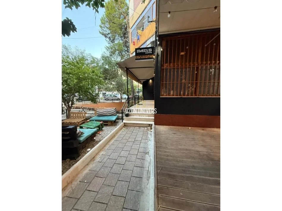 Tirane, jepet me qera lokal Kati 0, 65 m² 700 € (Rruga Elbasanit)