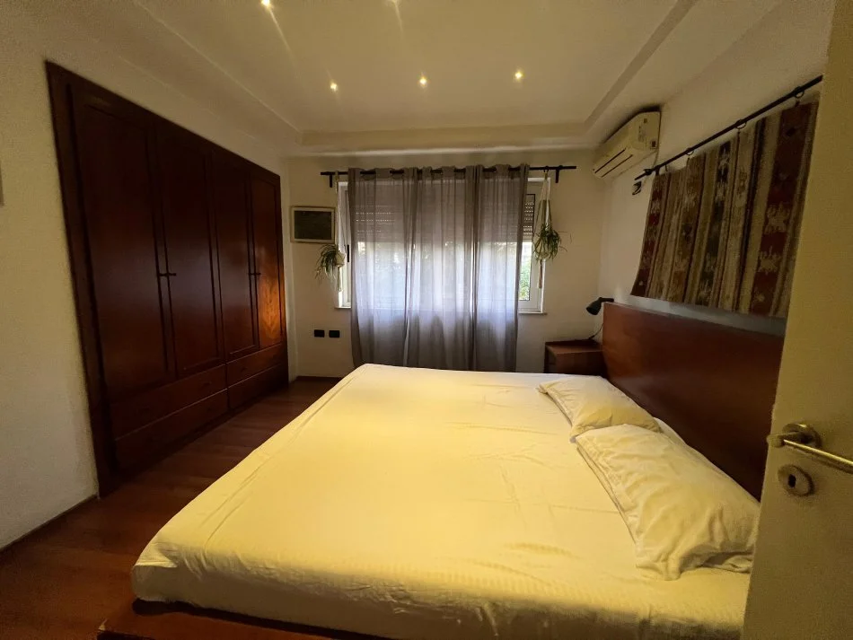 jepet me qera apartament 1+1 Kati 3, 78 m² 700 € (PIAZZA, QENDER)