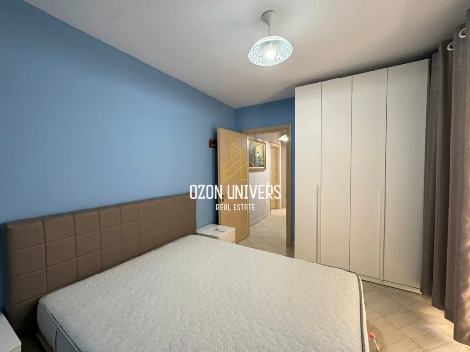 Tirane, jepet me qera apartament 2+1+Ballkon Kati 3, 92 m² 650 € (Kompleksi Kontakt , Rr. Ndre Mjeda)