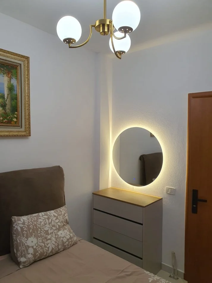 Tirane, jepet me qera apartament 1+1 , 90 m² 600 € 