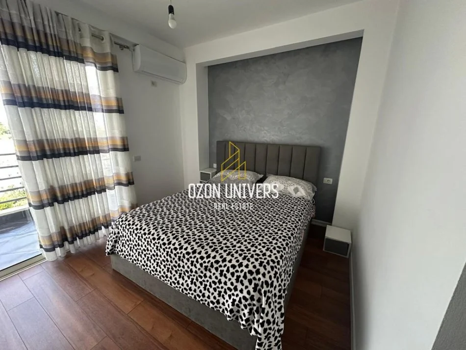 Tirane, jepet me qera apartament 2+1+Ballkon Kati 4, 108 m² (Kompleksi Tom Doshi Tirana, Albania)
