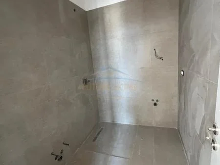 Tirane, shitet apartament 3+1 Kati 13, 132 m² 399.000 € 