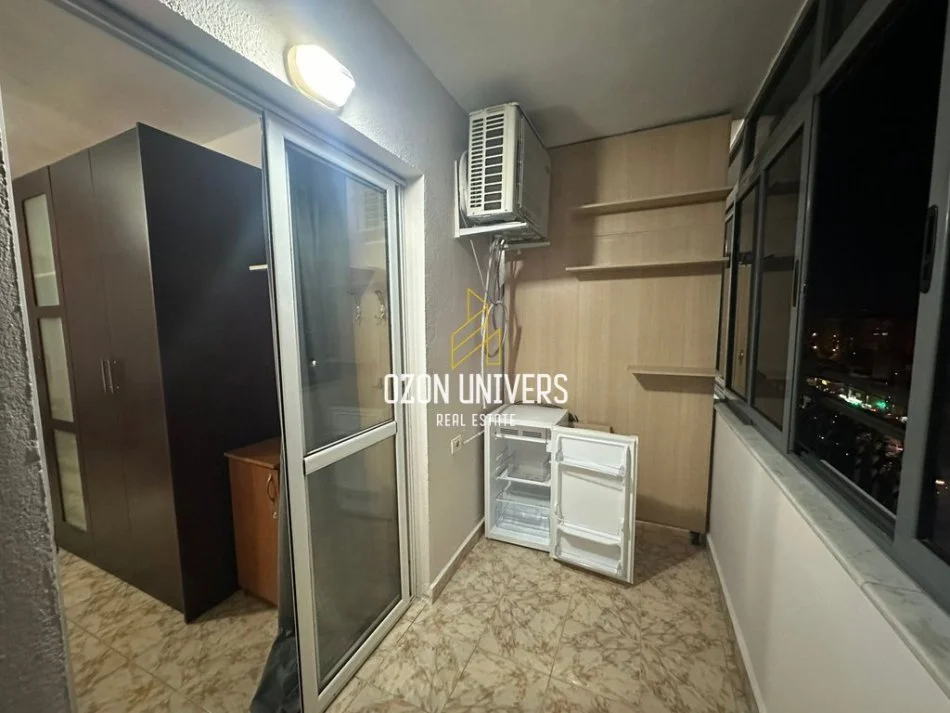 Tirane, jepet me qera apartament 2+1+Ballkon Kati 6, 120 m² 600 € (Laprakë, Rruga Dritan Hoxha Tirana, Albania)