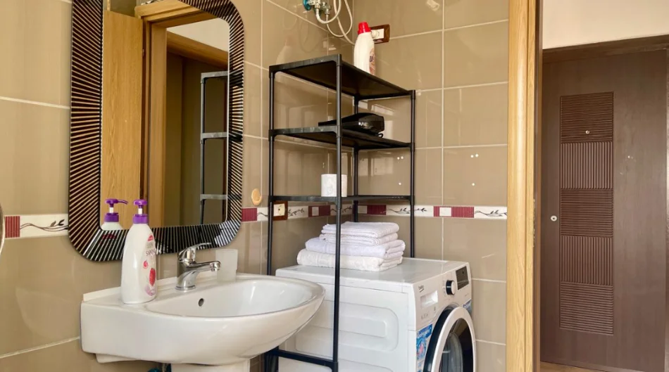 Tirane, jepet me qera apartament 1+1 , 75 m² 700 € 