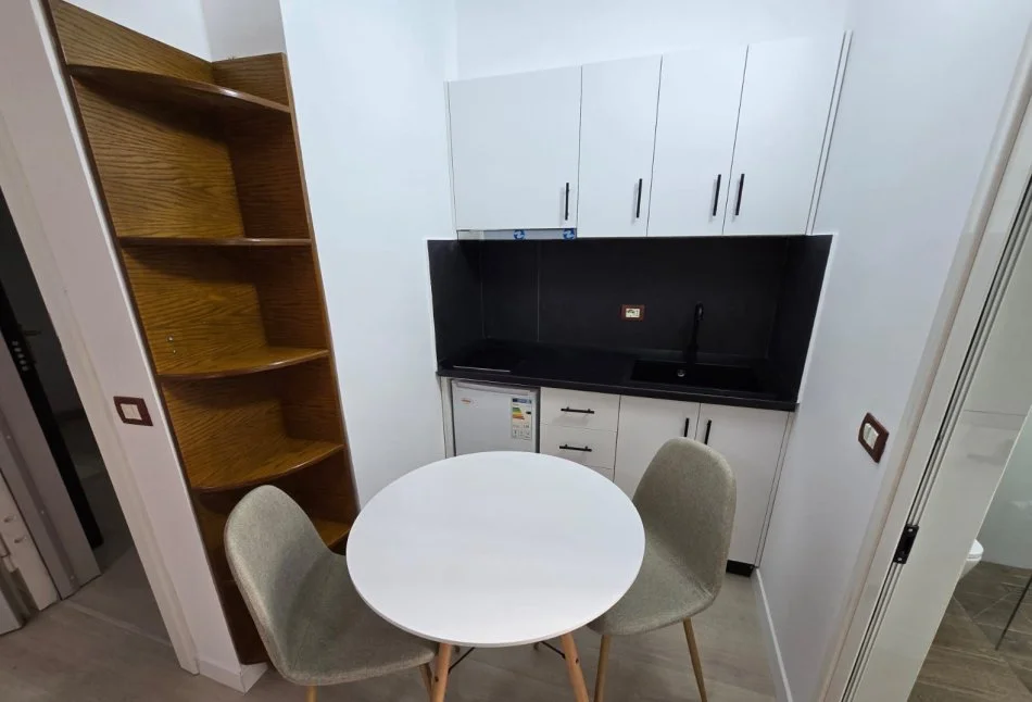 Tirane, jepet me qera garsonier Kati 2, 35 m² 550 € (QENDER MUZEU)