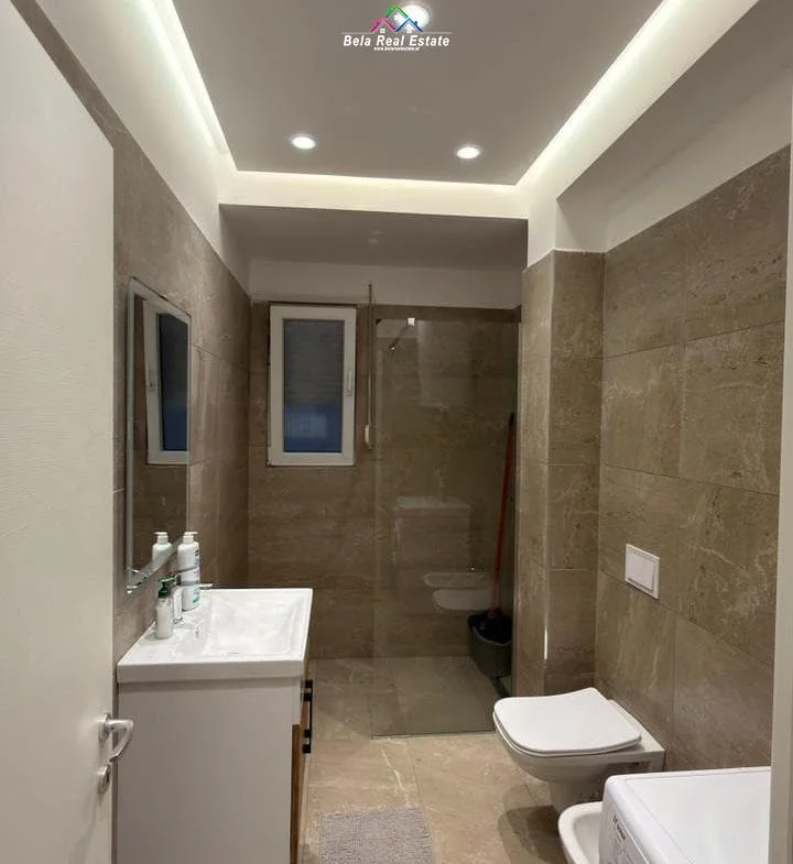 Tirane, shitet apartament 1+1+Ballkon Kati 2, 64 m² 140.000 € (Rezidenca Klensi)