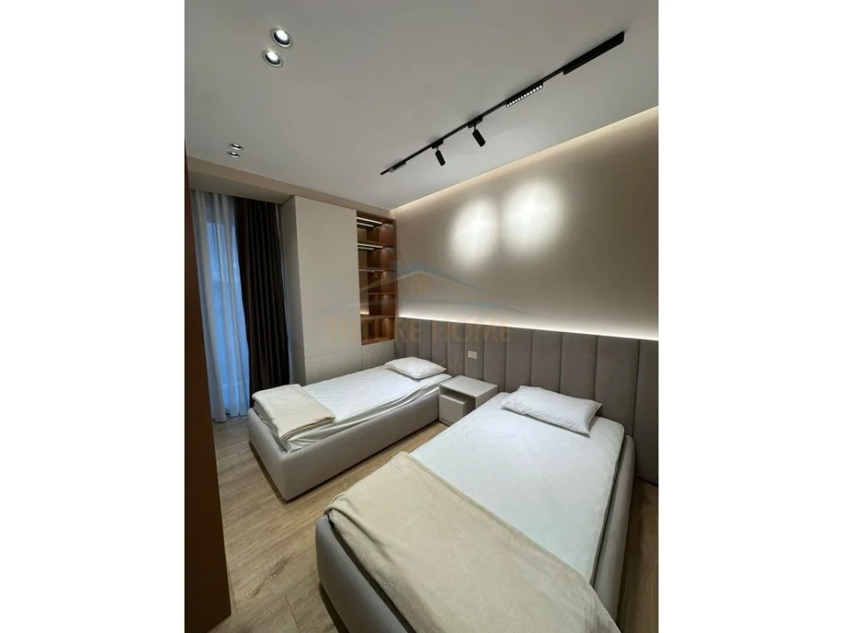 Tirane, shitet apartament 2+1+Ballkon Kati 10, 94 m² 315.000 € (Rruga Mine Peza Golden Tower)