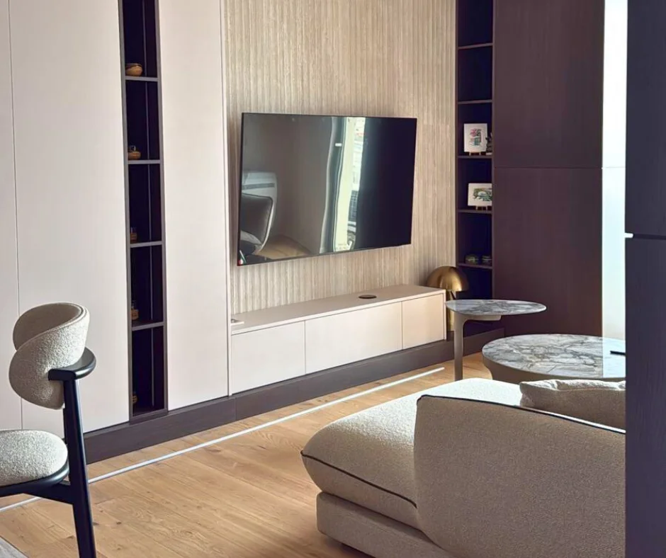 Tirane, jepet me qera apartament 1+1 Kati 13, 1.200 € (Rr. Mine Peza)