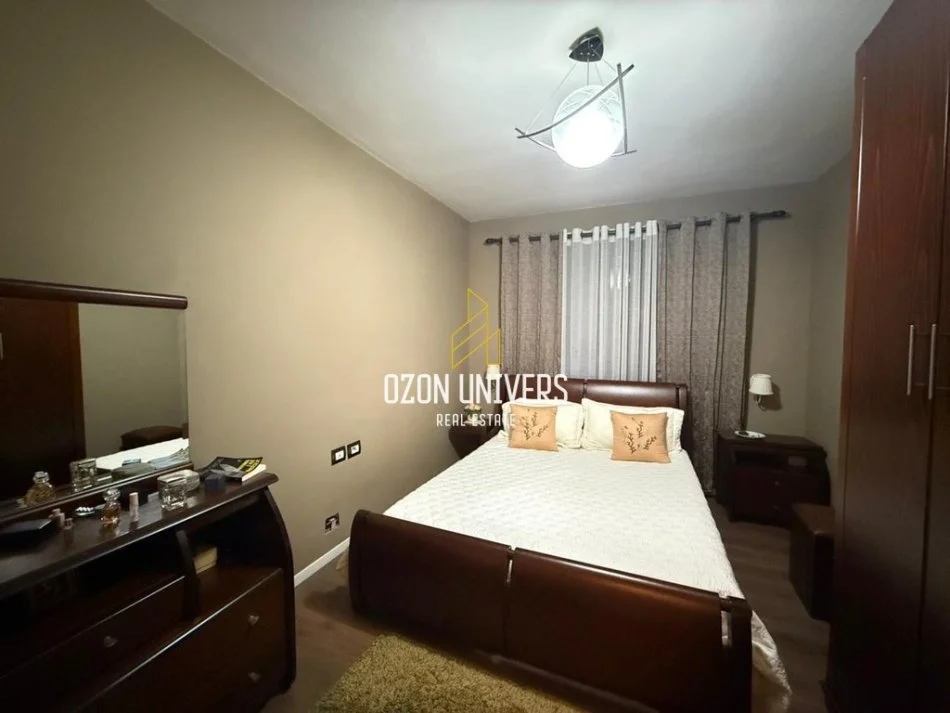 Tirane, shitet apartament 2+1+Ballkon Kati 8, 80 m² 165.000 € (Ish Fusha e Aviacionit)