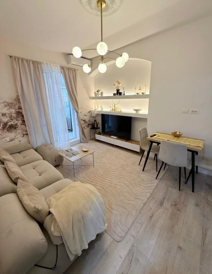 Tirane, shitet apartament 2+1 Kati 3, 70 m² 240.000 € 