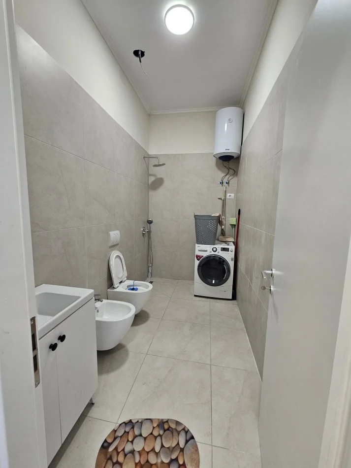 Tirane, shitet apartament Kati 1, 110 m² 210.000 € (Rruga e Freskut)