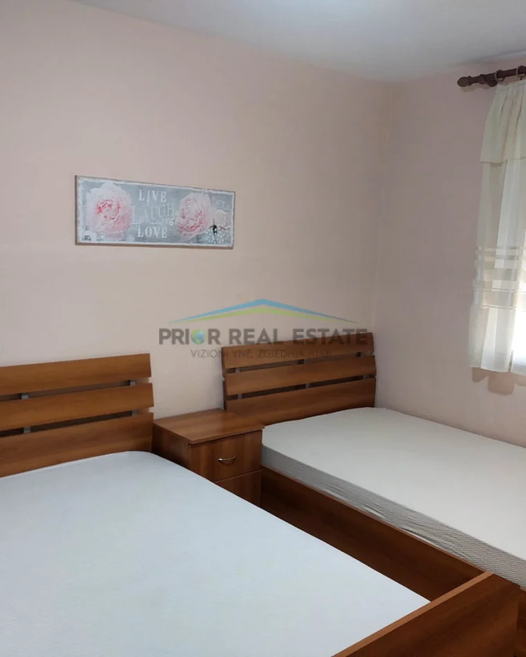 Tirane, jepet me qera apartament 2+1 Kati 4, 80 m² 60.000 All  (21 Dhjetori)