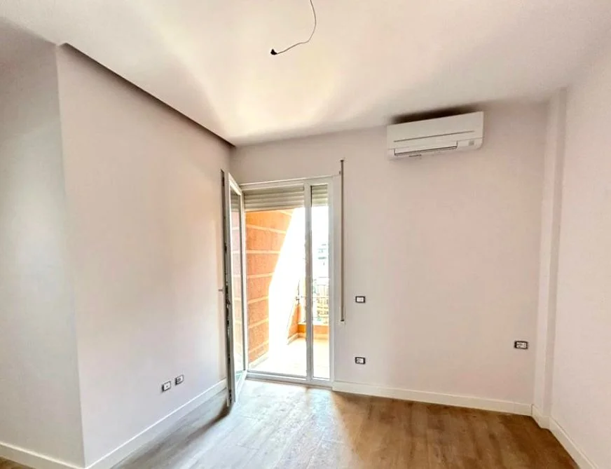 Tirane, shitet apartament 2+1+Ballkon Kati 5, 97 m² 250.000 € 