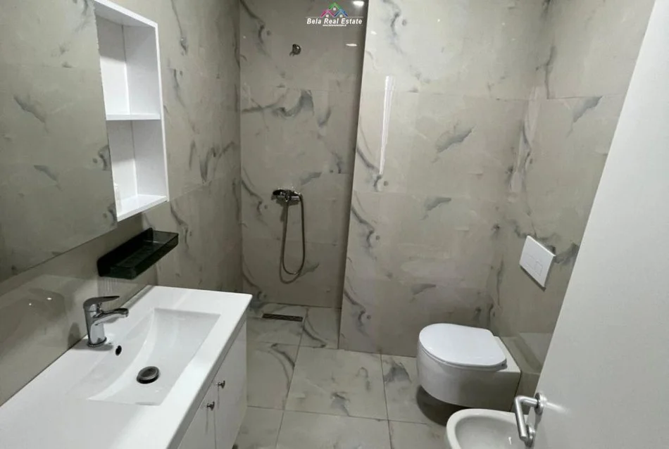 Tirane, jepet me qera apartament 2+1+Ballkon Kati 6, 100 m² 675 € (Rruga Jordan Misja)