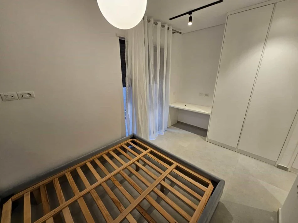 Tirane, jepet me qera apartament Kati 3, 310 m² 3.400 € (Mullet)