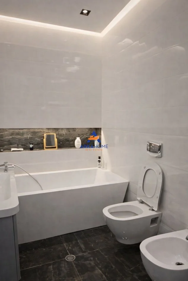 Tirane, shitet apartament 2+1+Ballkon Kati 6, 142 m² 280.000 € 