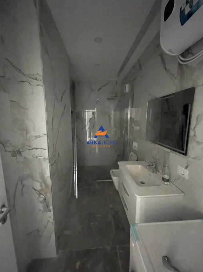 Tirane, jepet me qera apartament 1+1+Ballkon Kati 6, 70 m² 1.000 € 