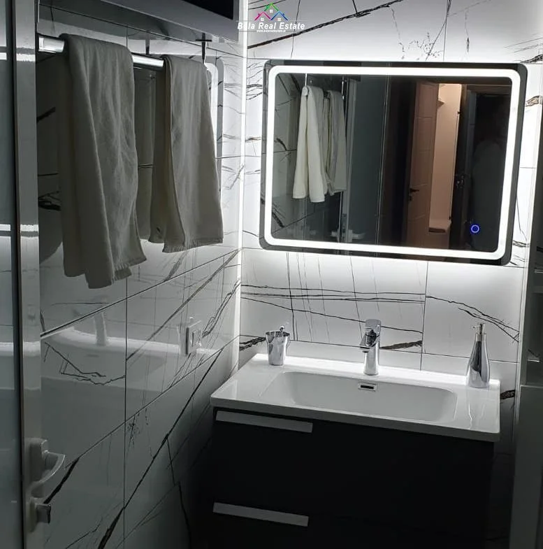 Tirane, jepet me qera Vile 1+1 Kati 1, 75 m² 475 € (Rruga Besa)